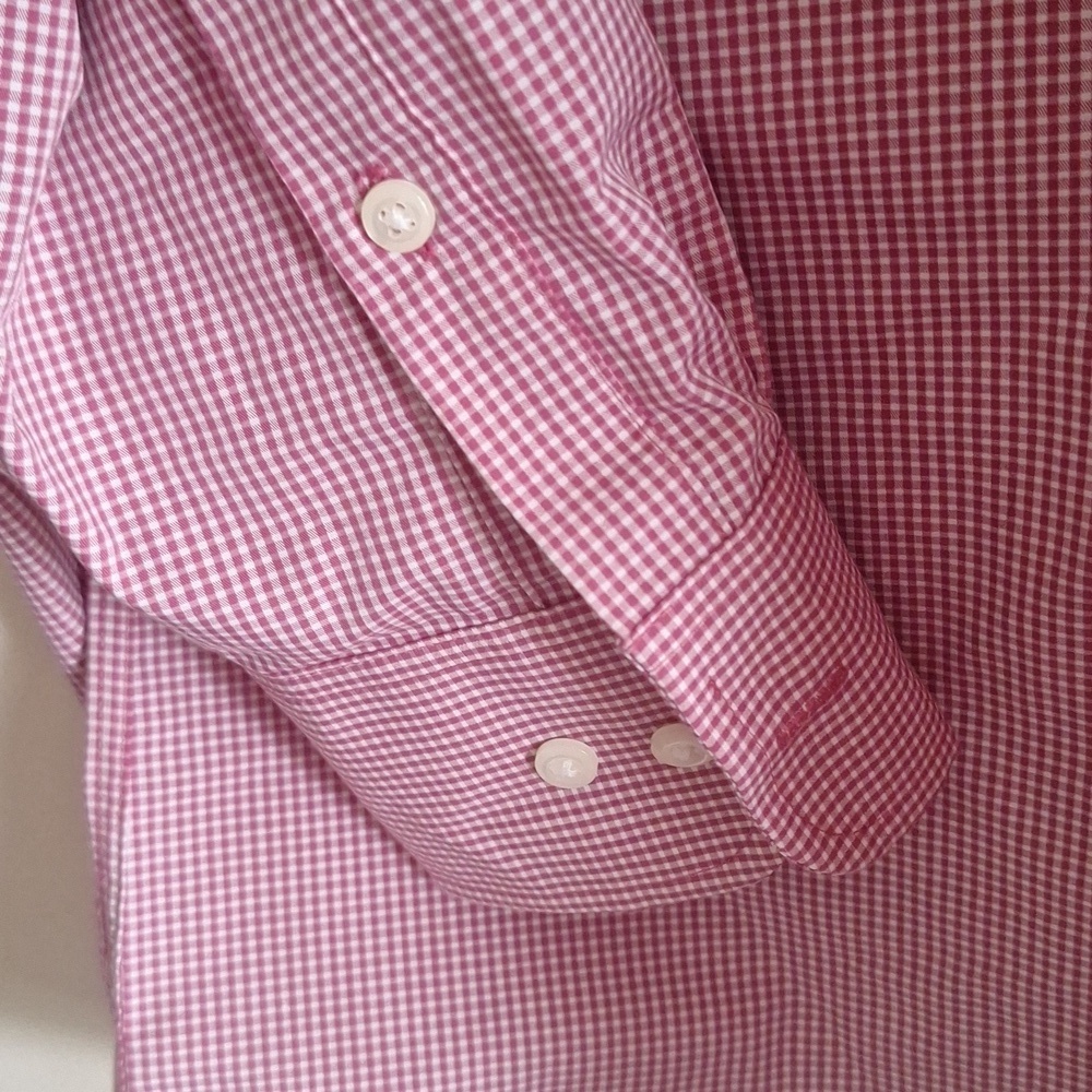 Van Heusen Pink Gingham Mens Button Down Shirt Size Small - Picture 3 of 6
